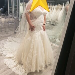 Wedding dress